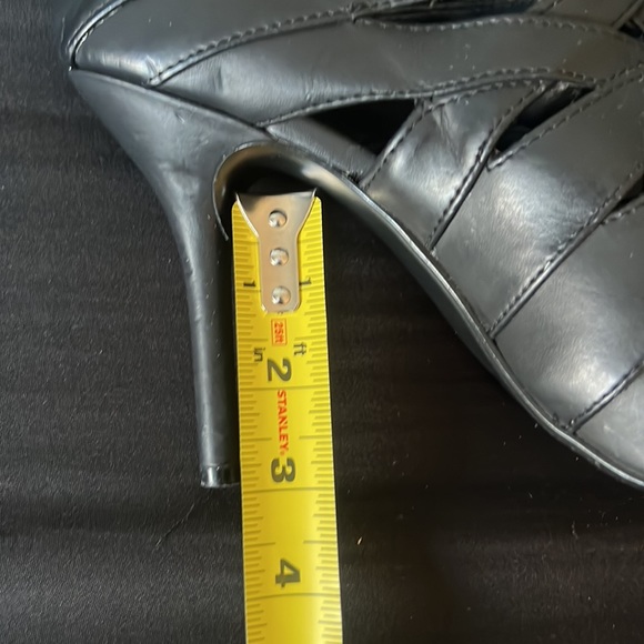 4/$20 Black tie up heels size 9 - Picture 10 of 11